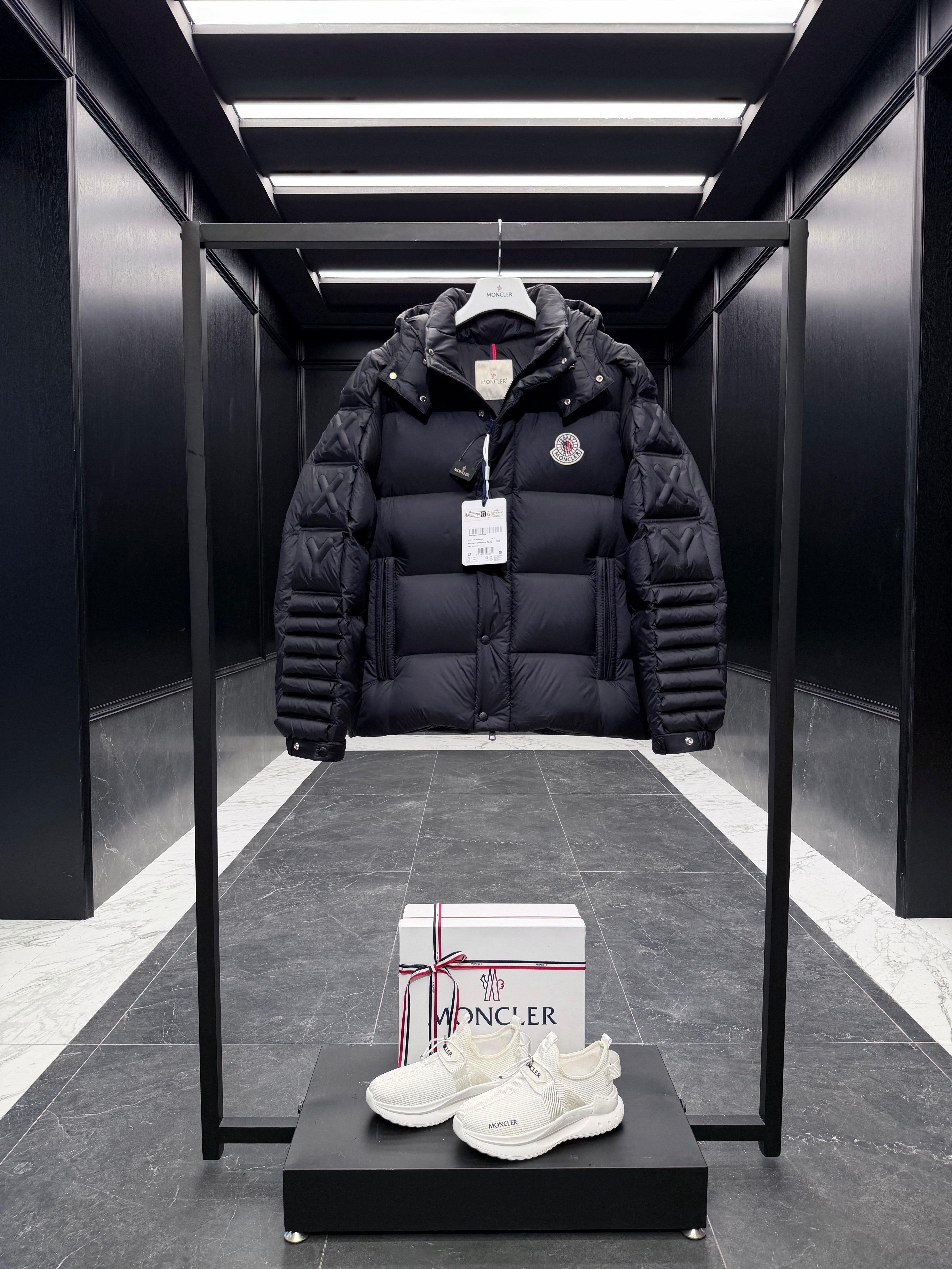 GIUBBOTTO MONCLER
