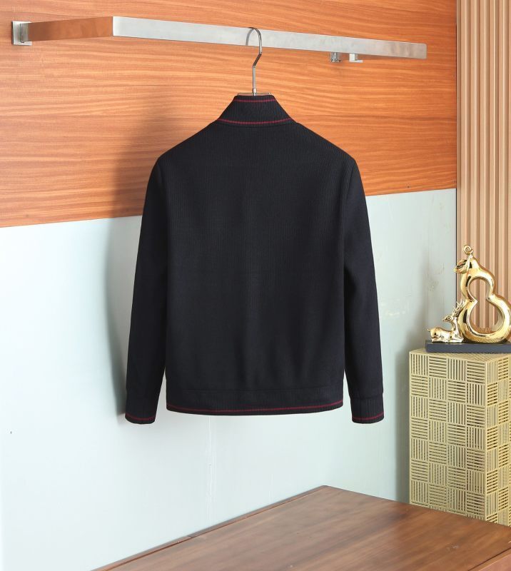 BURBERRY TRENCH JACKET