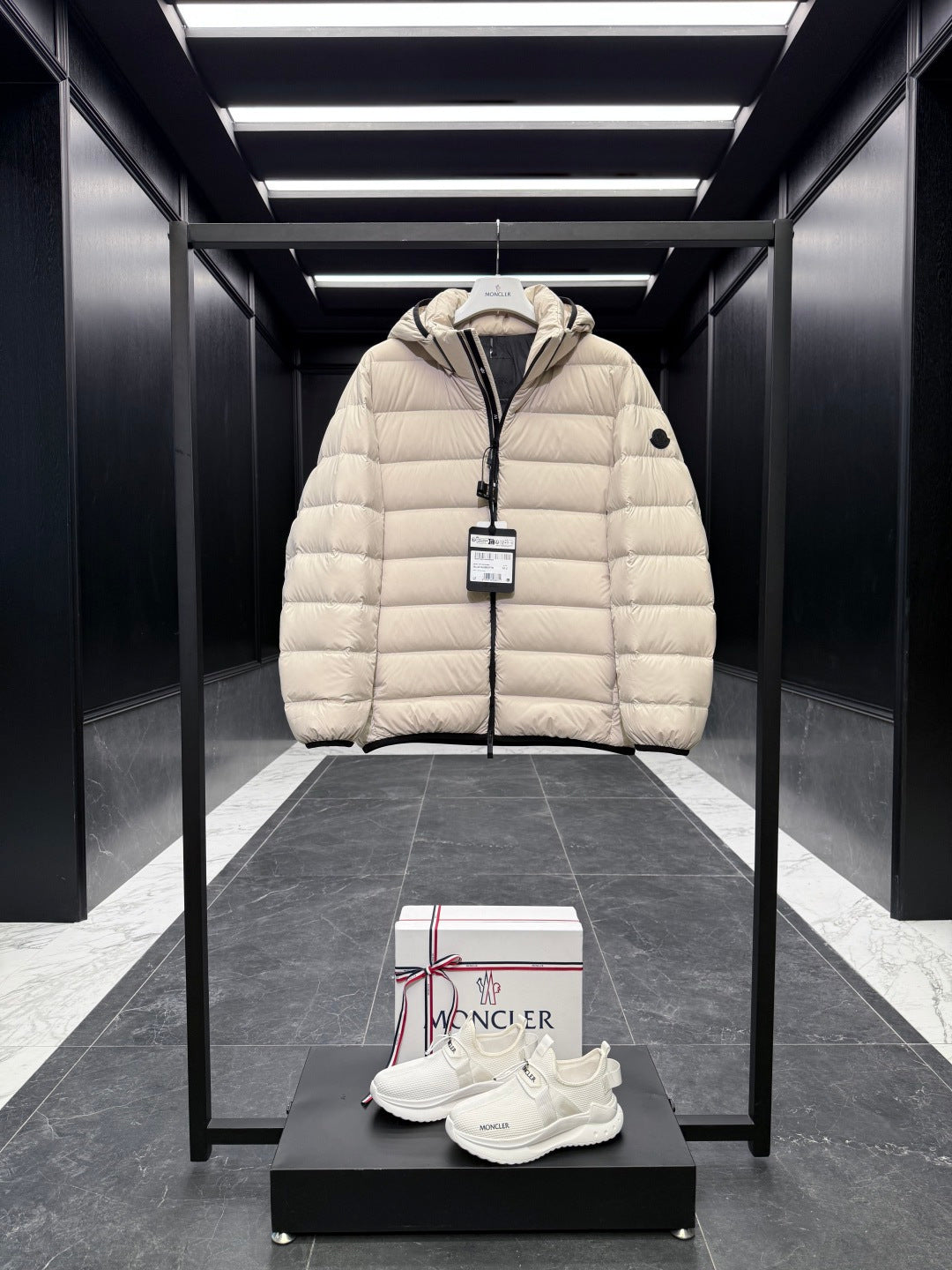 PIUMINO MONCLER