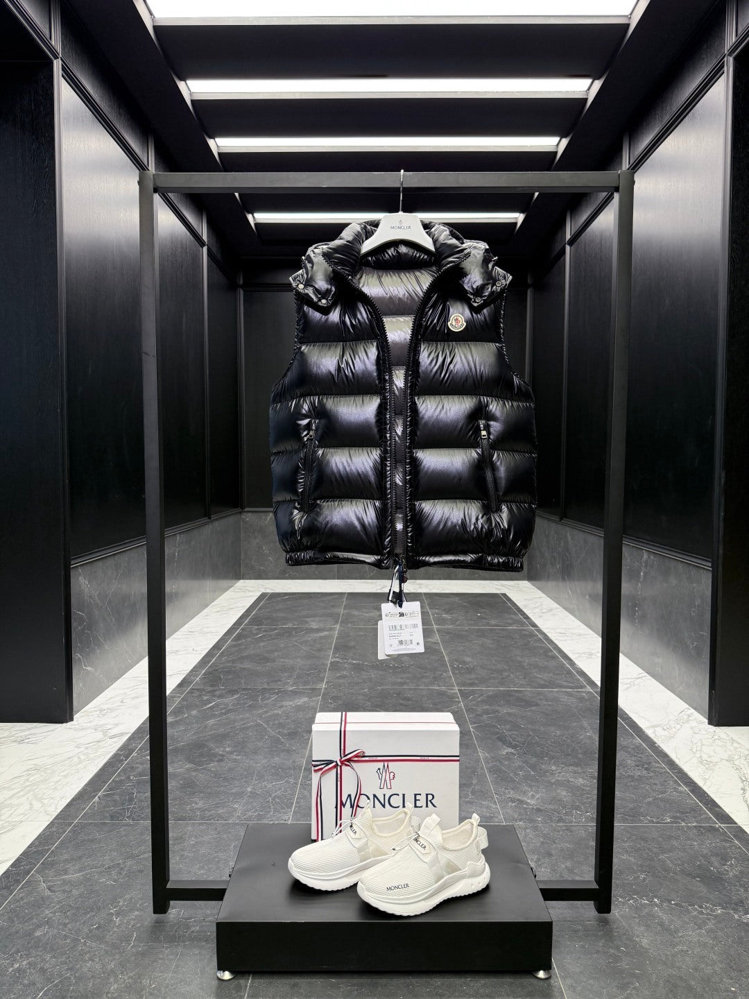 MONCLER SMANICATO 2026