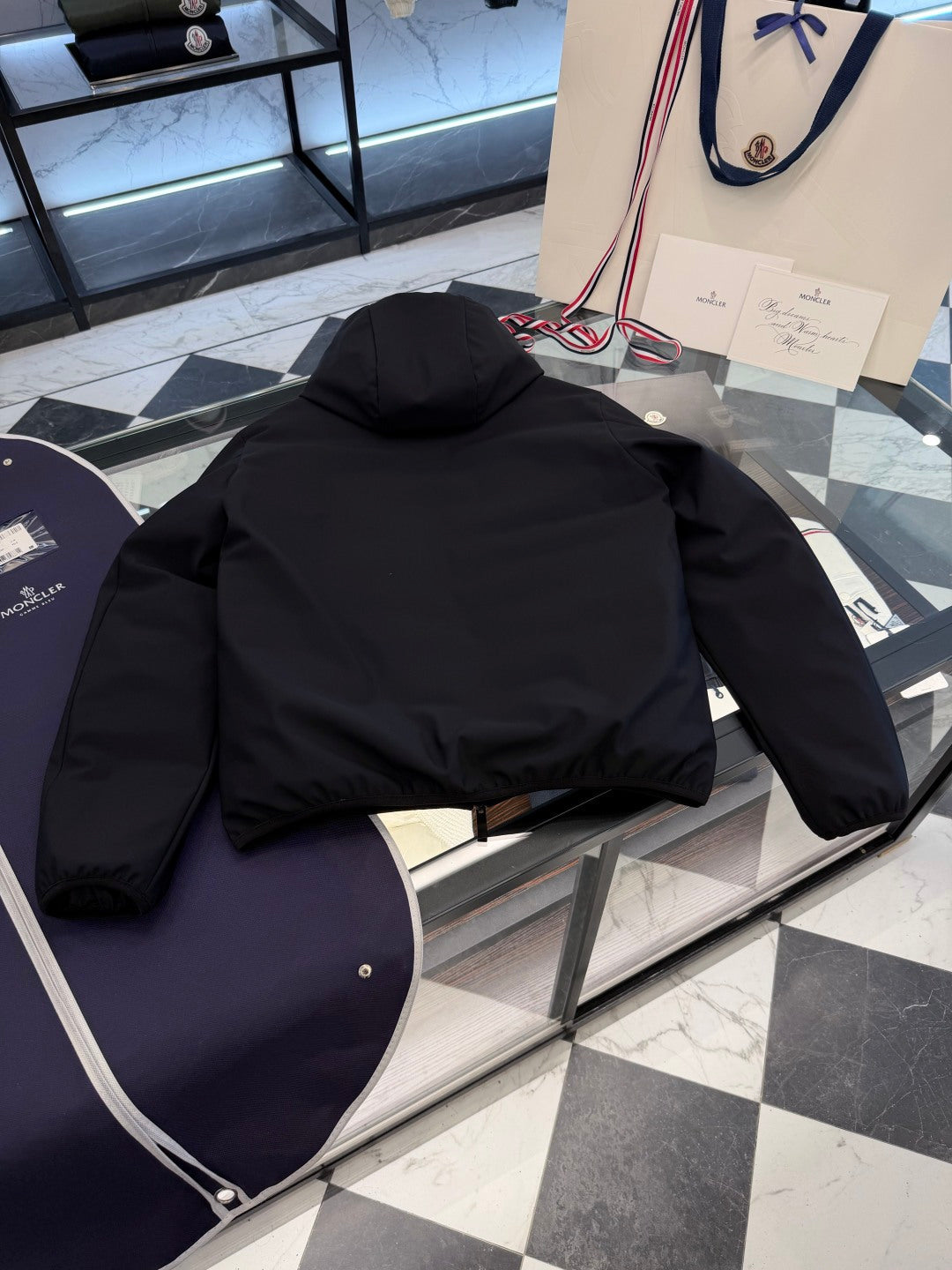 GIACCA ANTIVENTO MONCLER