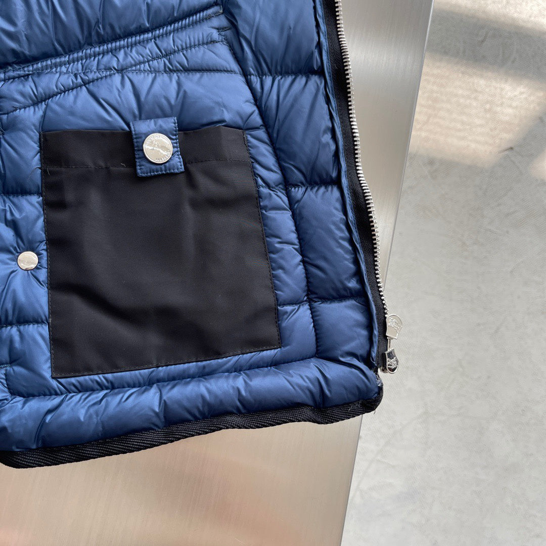 BURBERRY TRENCH JACKET