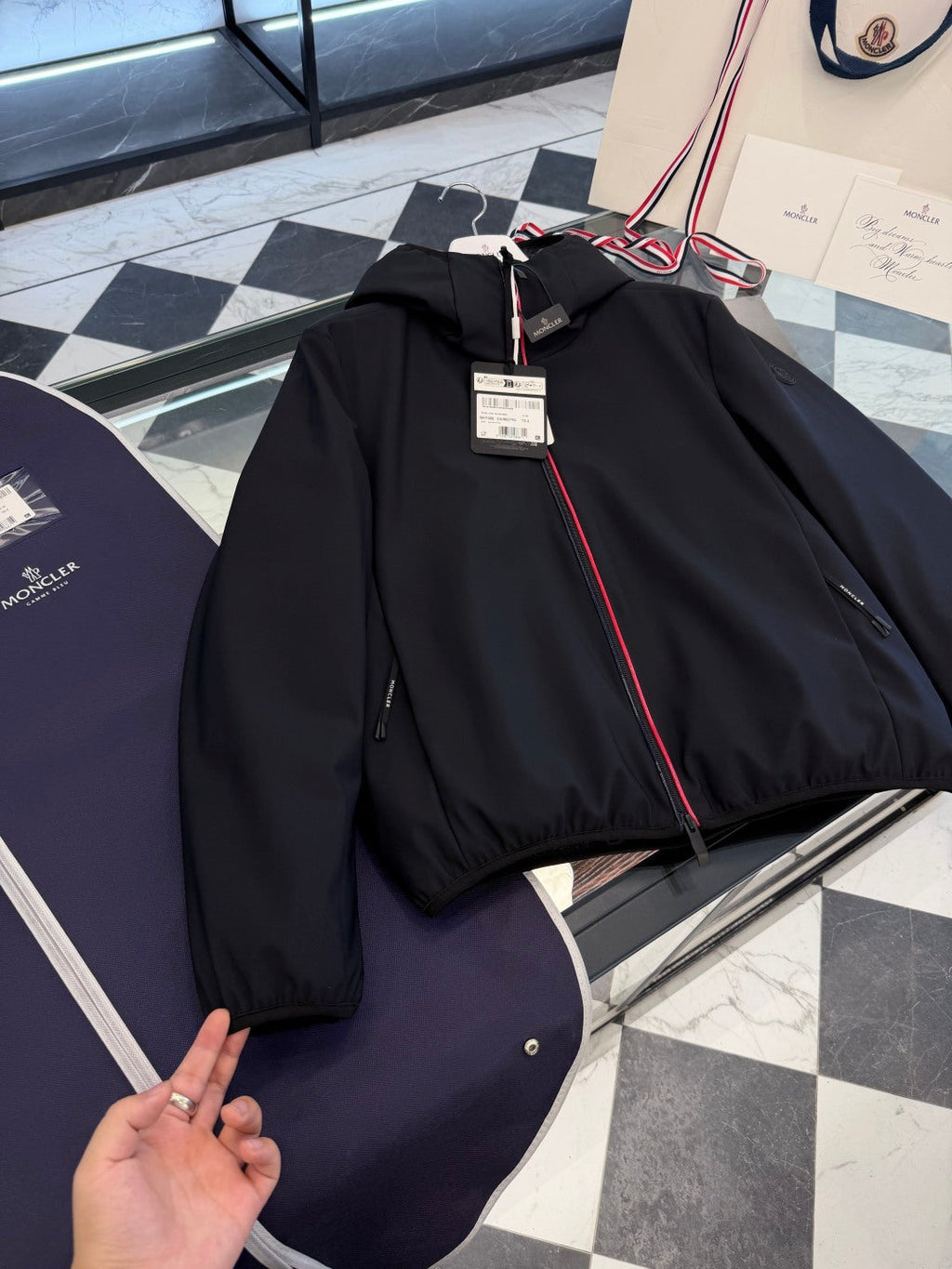 GIACCA ANTIVENTO MONCLER