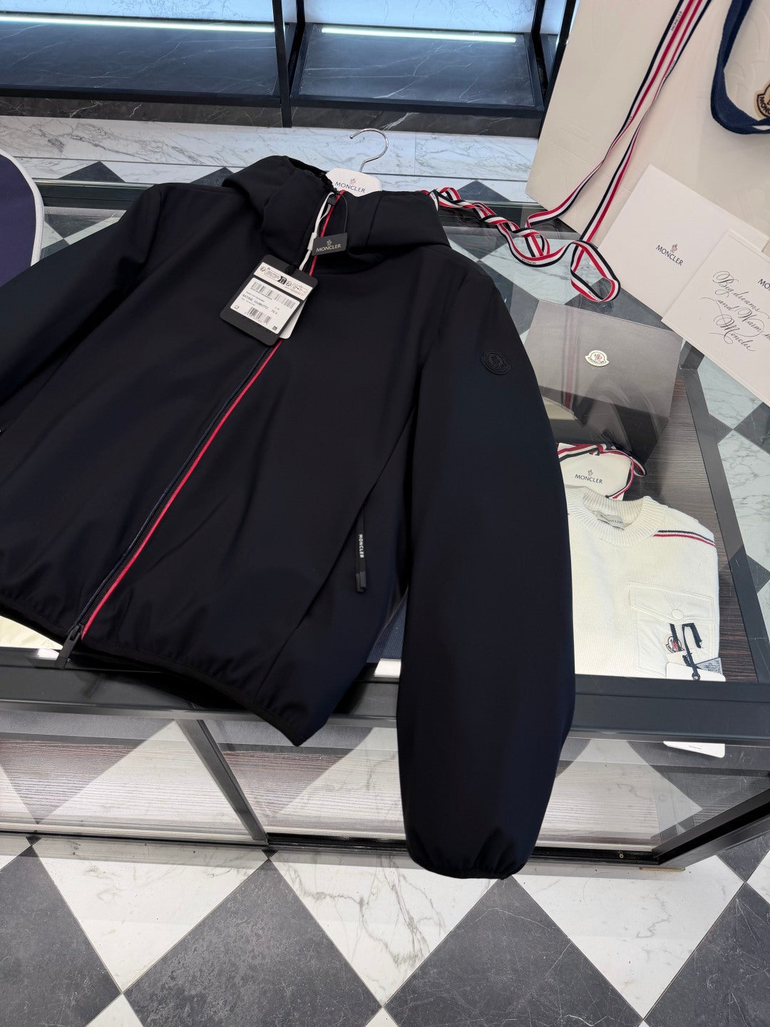 GIACCA ANTIVENTO MONCLER