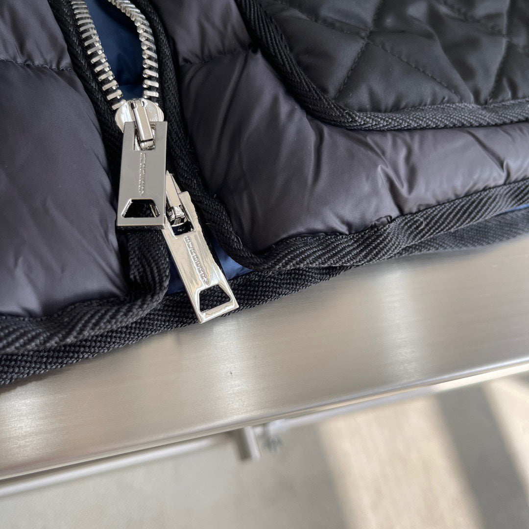 BURBERRY TRENCH JACKET