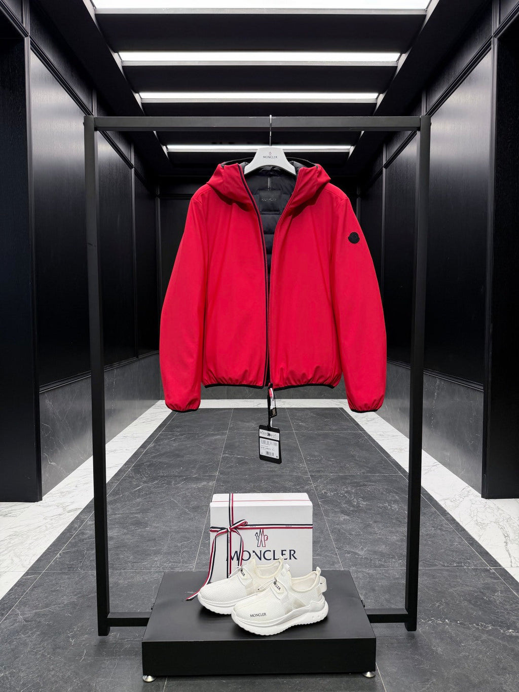 GIACCA ANTIVENTO MONCLER