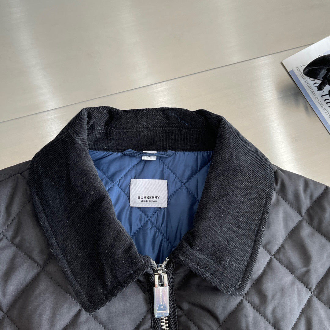 BURBERRY TRENCH JACKET