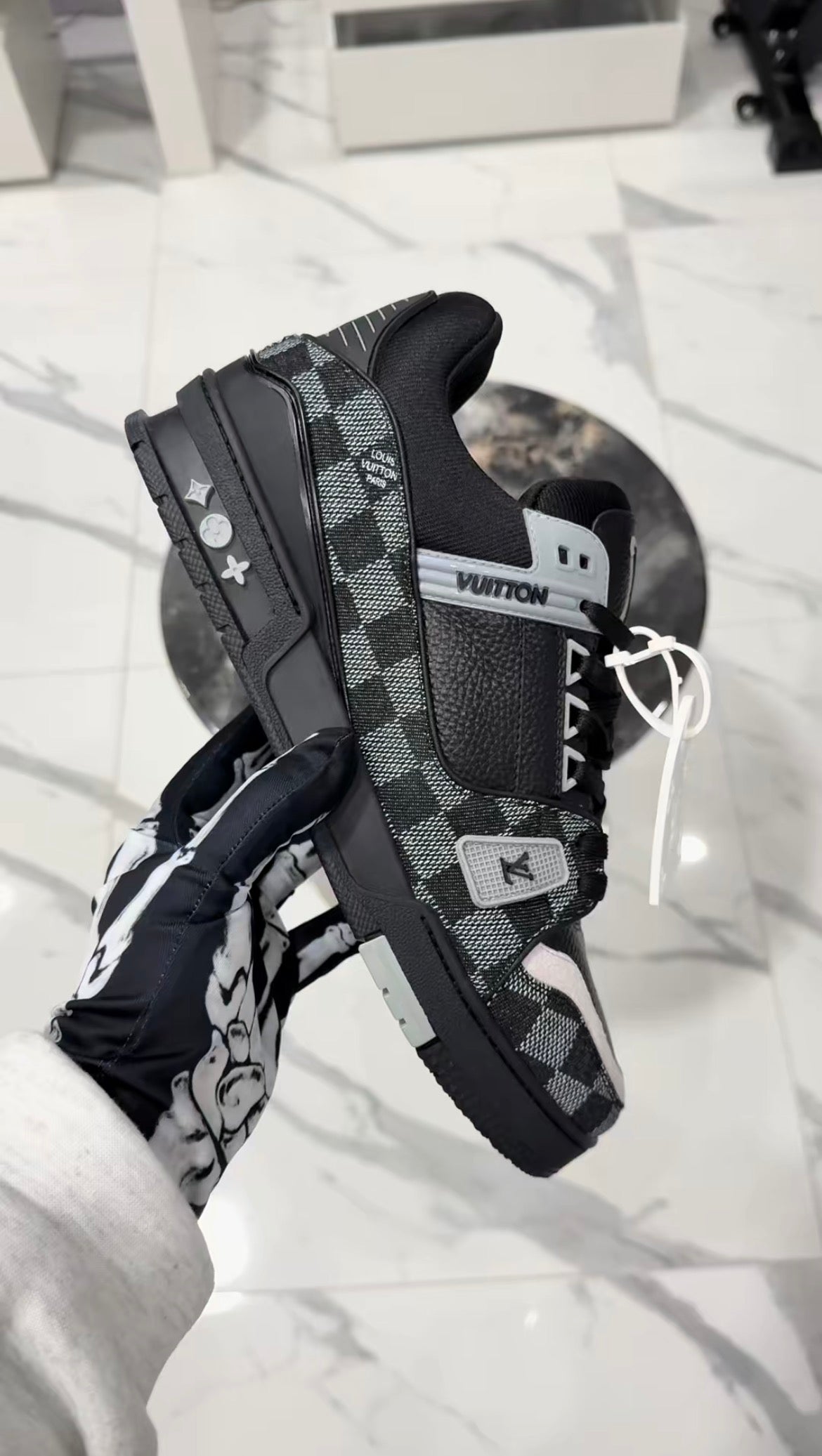 LOUIS VUITTON TRAINER DENIM BLACK