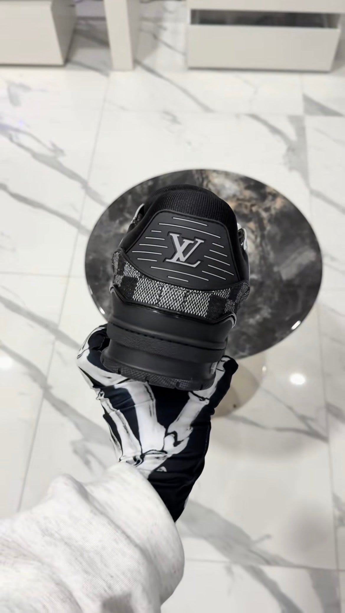 LOUIS VUITTON TRAINER DENIM BLACK