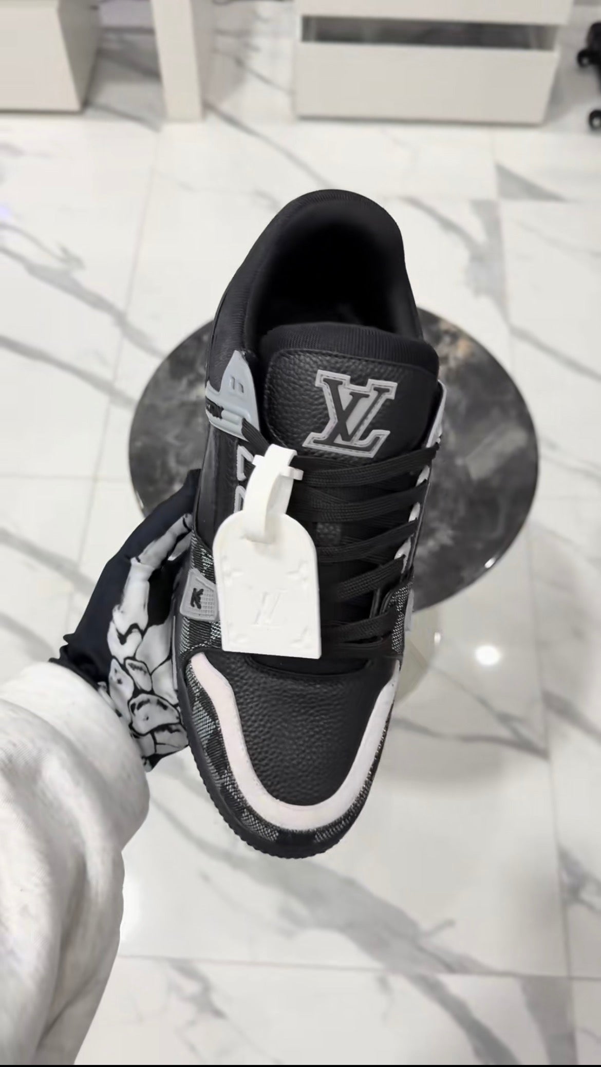 LOUIS VUITTON TRAINER DENIM BLACK